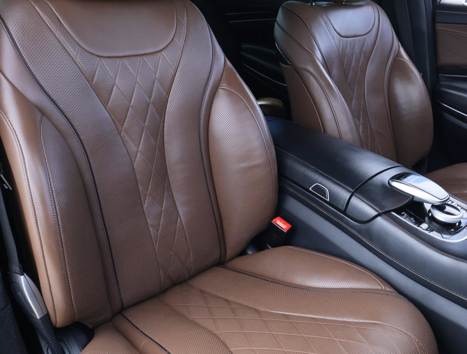 Used 2018 Mercedes-Benz S 560 Sedan image 18