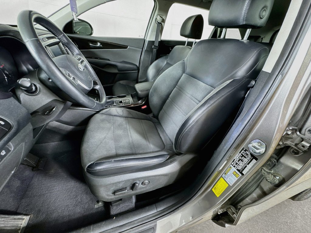 Used 2019 Kia Sorento EX FWD image 25