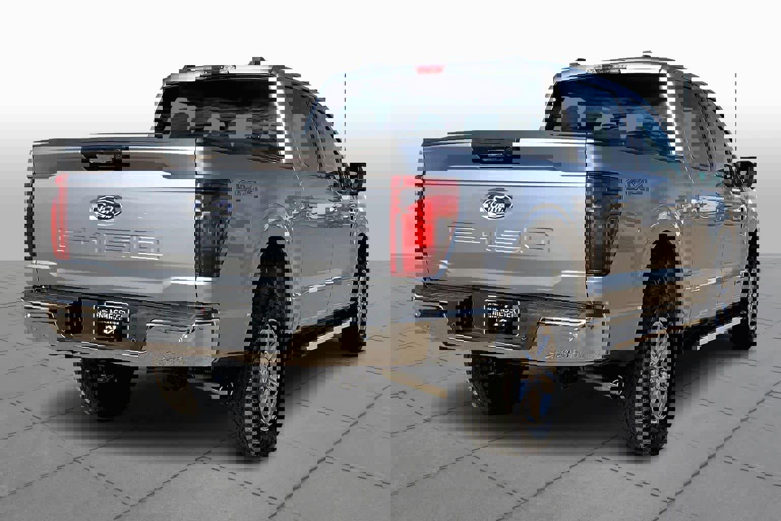 Used 2024 Ford F150 XLT w/ Mobile Office Package image 12