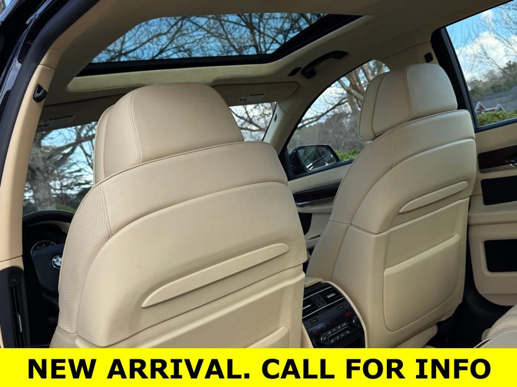 Used 2011 BMW 750Li w/ Luxury Rear Seating Pkg image 19