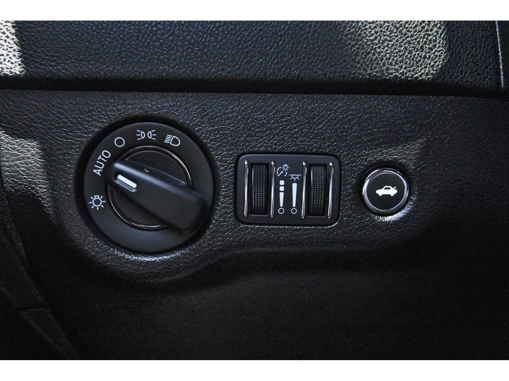 Used 2023 Dodge Charger SXT w/ Blacktop Package RWD image 19