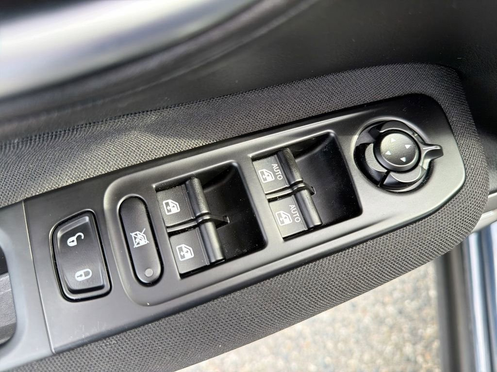 Used 2021 Jeep Renegade Latitude w/ Sun & Sound Group AWD/4WD image 15