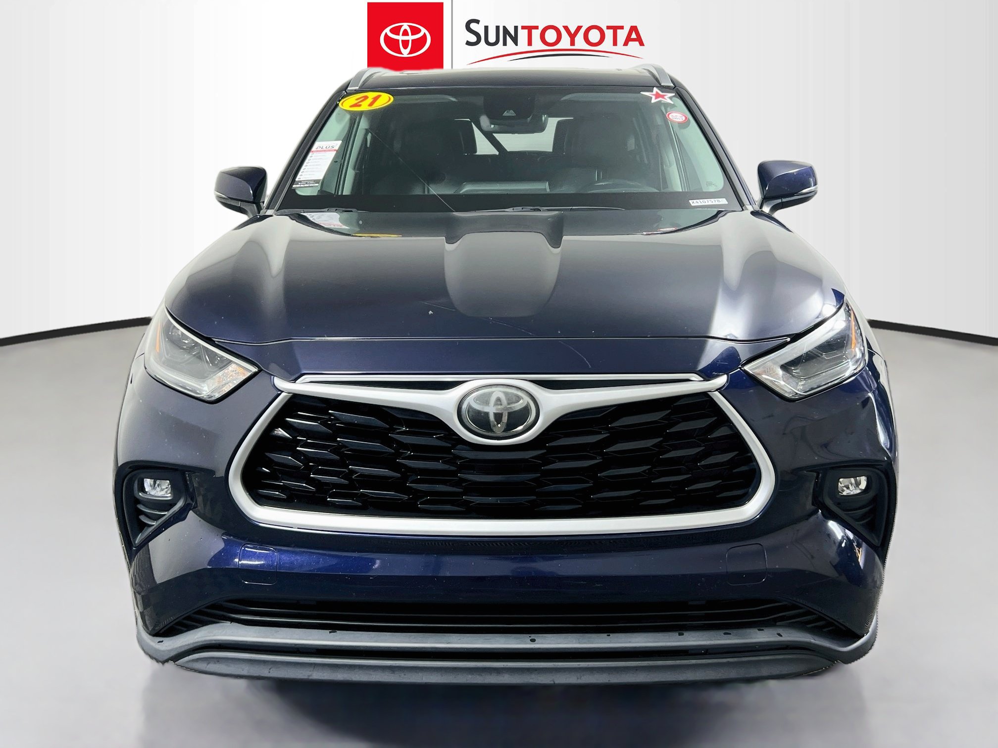 Used 2021 Toyota Highlander XLE FWD image 10
