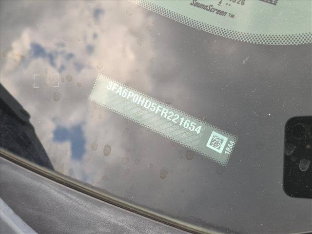 Used 2015 Ford Fusion SE FWD image 16
