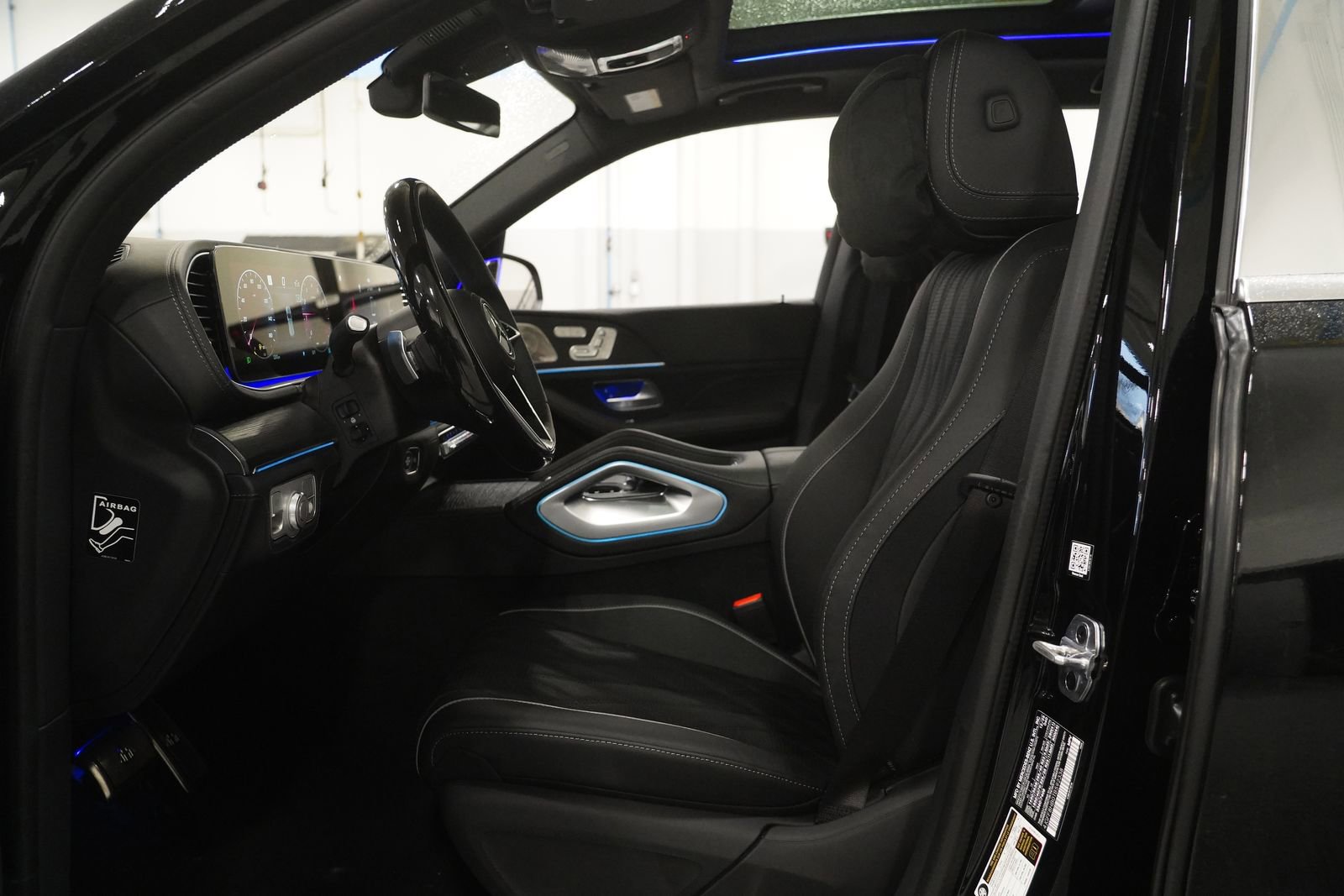 New 2026 Mercedes-Benz Maybach GLS 600 4MATIC image 2