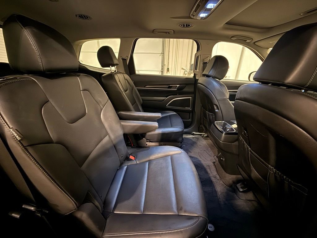 Used 2025 Kia Telluride S AWD/4WD image 32