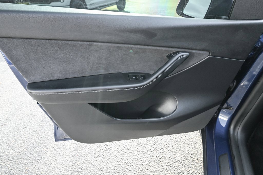 Used 2022 Tesla Model Y Performance image 21