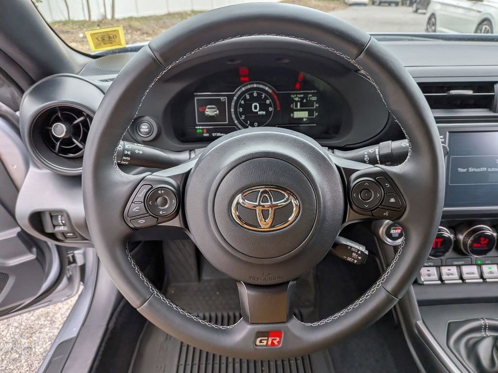 Used 2025 Toyota GR86 w/ ALL Weather Mat Package (TMS) RWD image 10