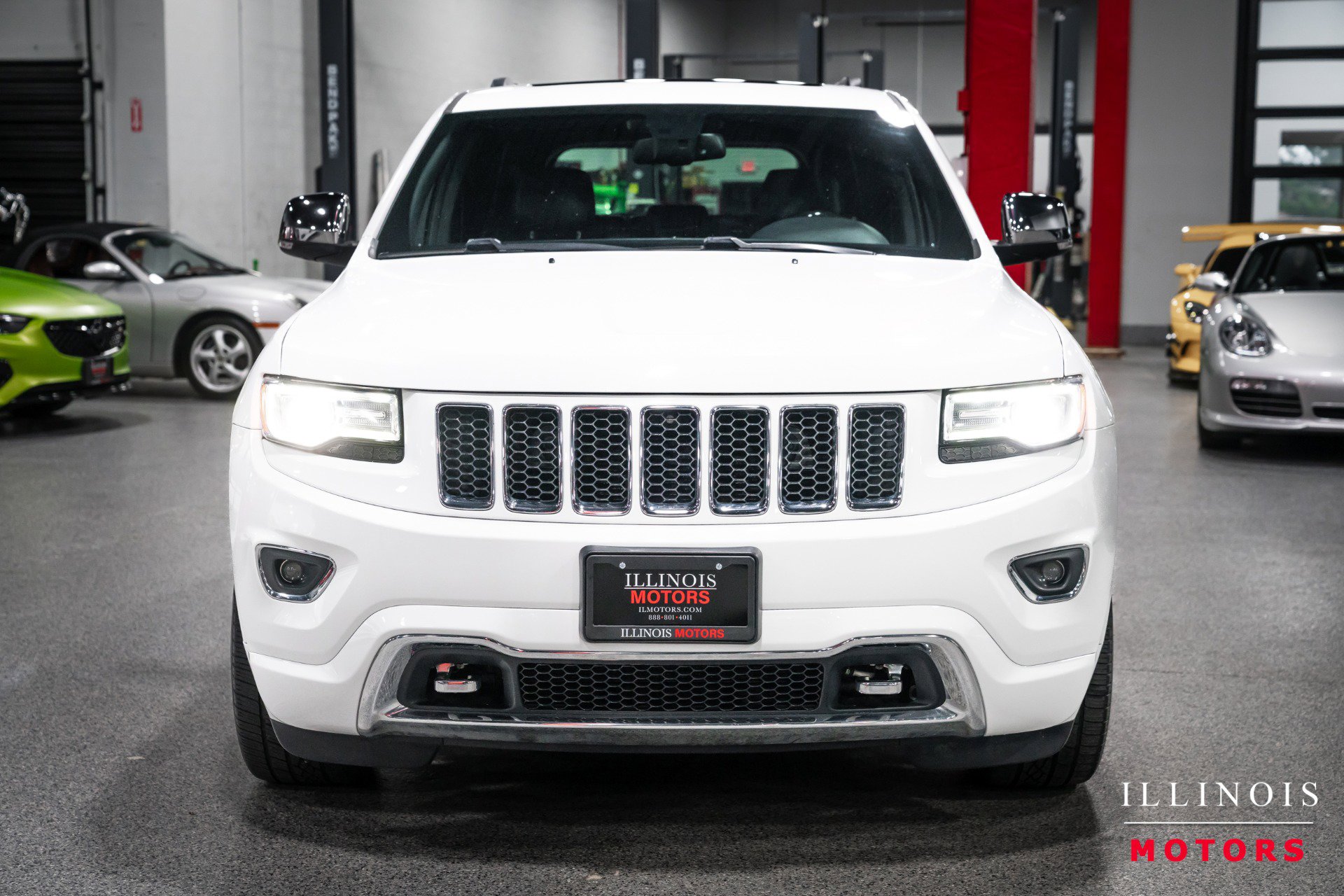 Used 2015 Jeep Grand Cherokee Overland AWD/4WD image 8
