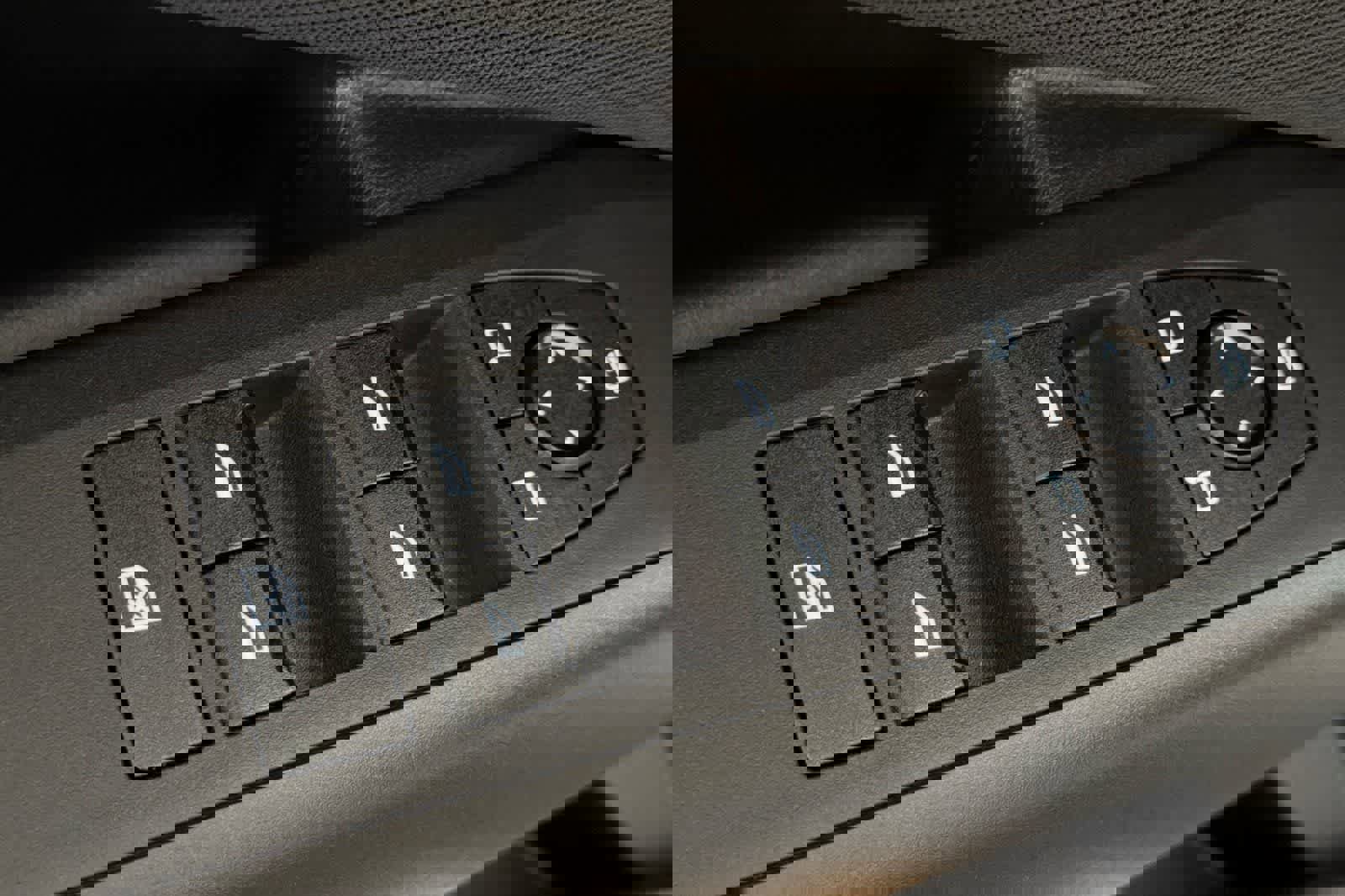 Used 2025 BMW X3 xDrive30i w/ Premium Package image 13