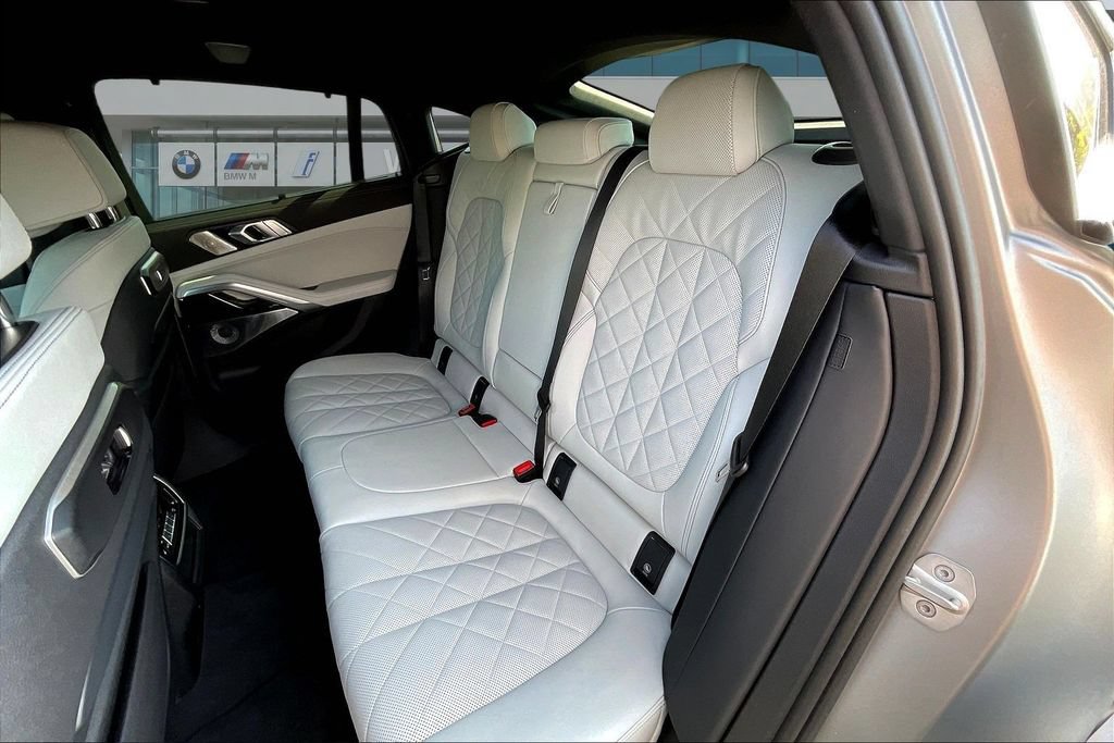 Used 2025 BMW X6 M60i AWD/4WD image 22