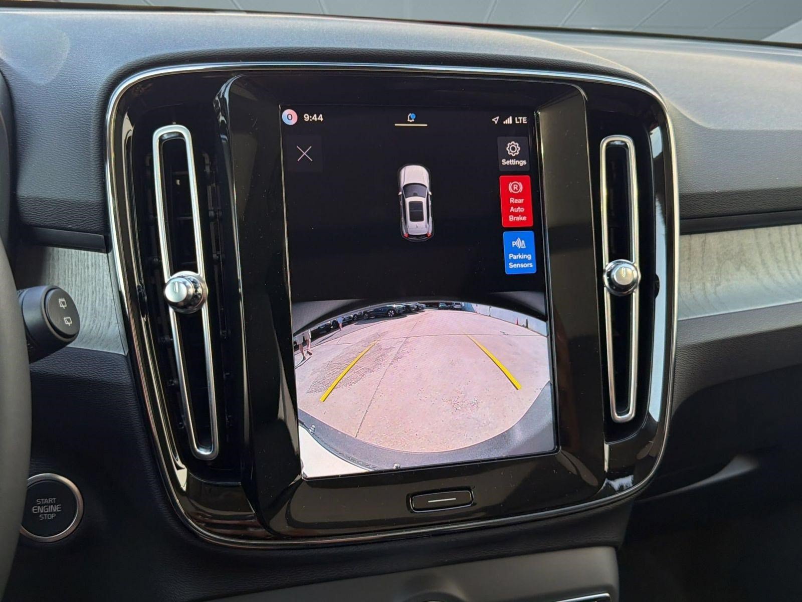 New 2026 Volvo XC40 B5 Core w/ Protection Package Premier AWD/4WD image 20