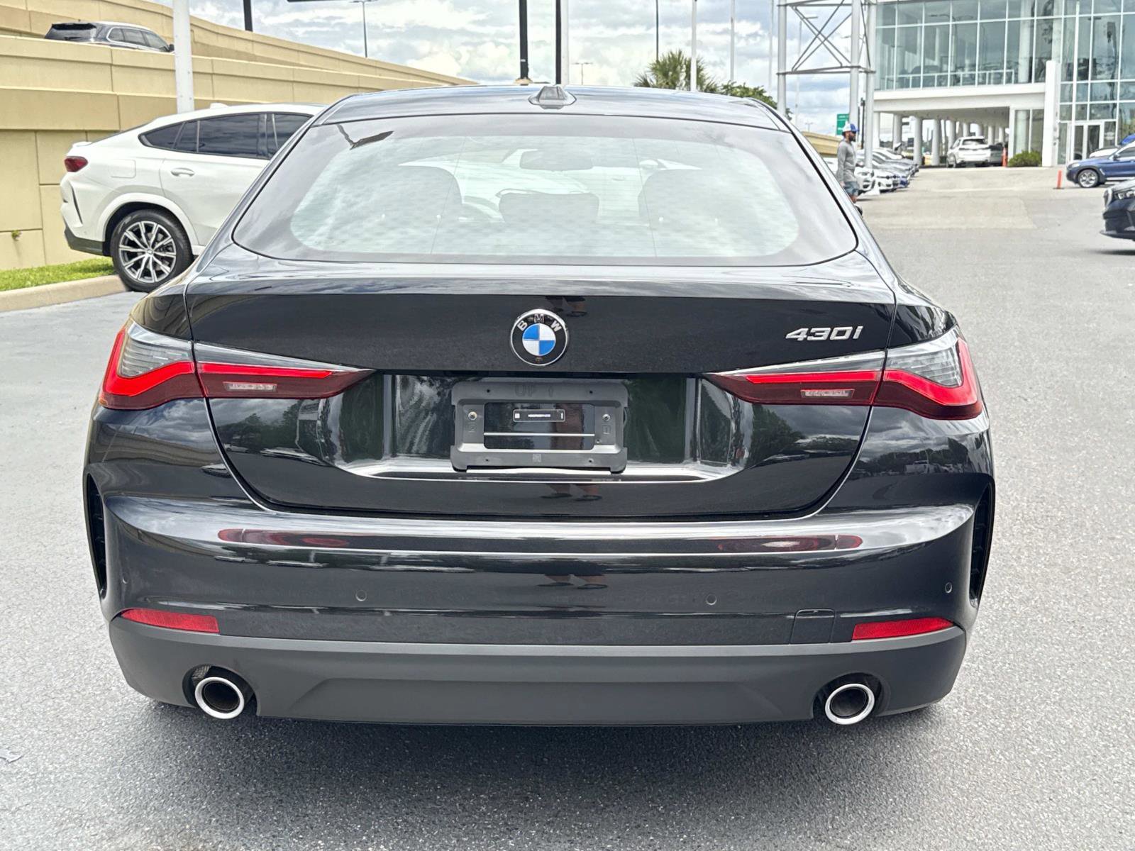 Used 2025 BMW 430i w/ Premium Package RWD image 4