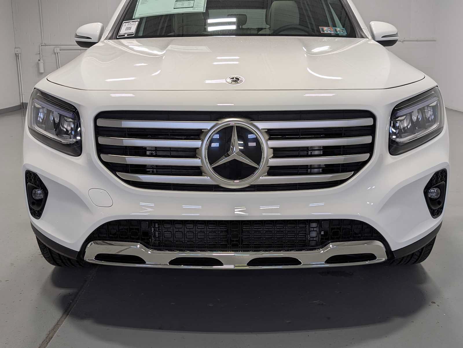 New 2026 Mercedes-Benz GLB 250 4MATIC image 2