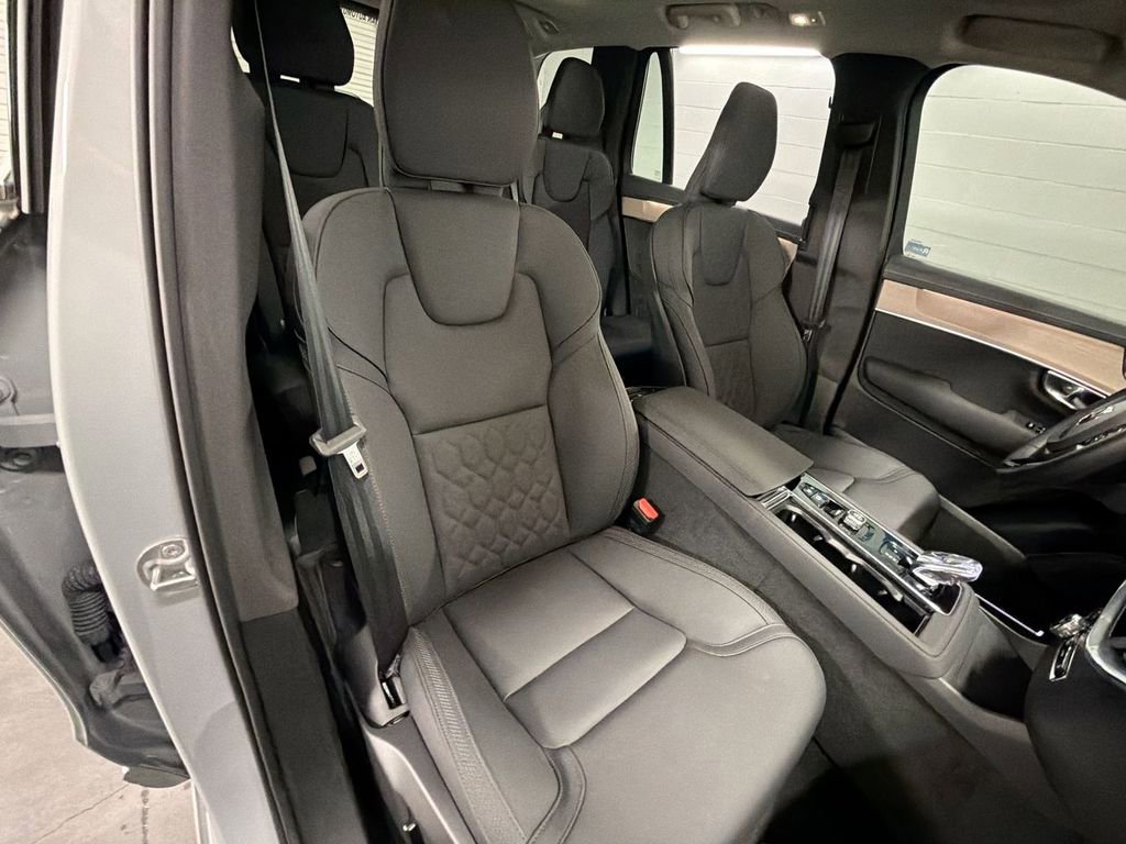 Used 2025 Volvo XC90 B6 Plus w/ Protection Package Premier image 29