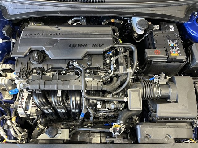 Used 2025 Hyundai Elantra Sport image 30