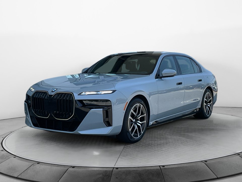 Certified 2024 BMW i7 eDrive50 w/ M Sport Package RWD image 3