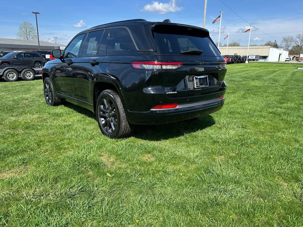 Used 2026 Jeep Grand Cherokee Limited Reserve AWD/4WD image 5