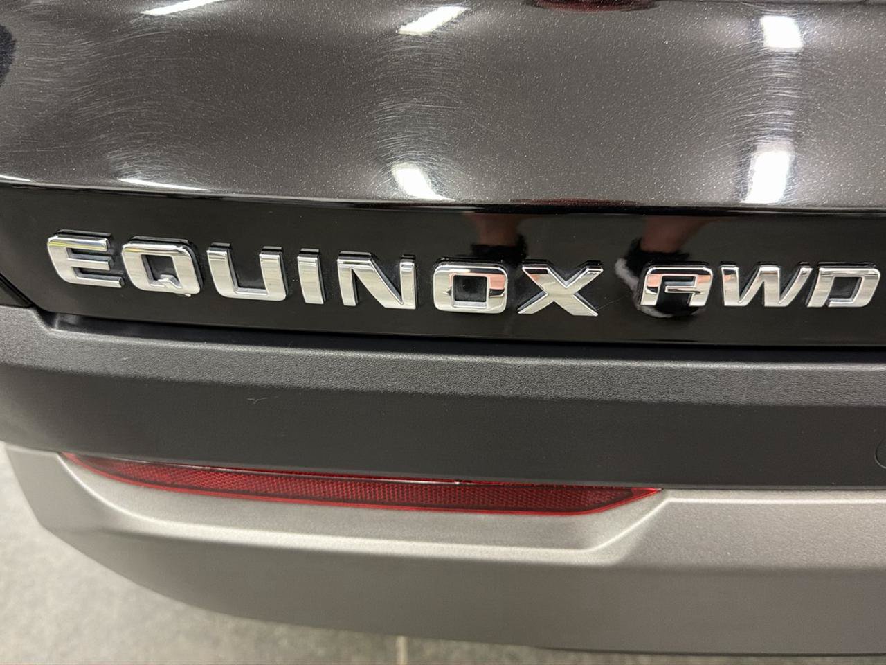 Used 2026 Chevrolet Equinox LT AWD/4WD image 21