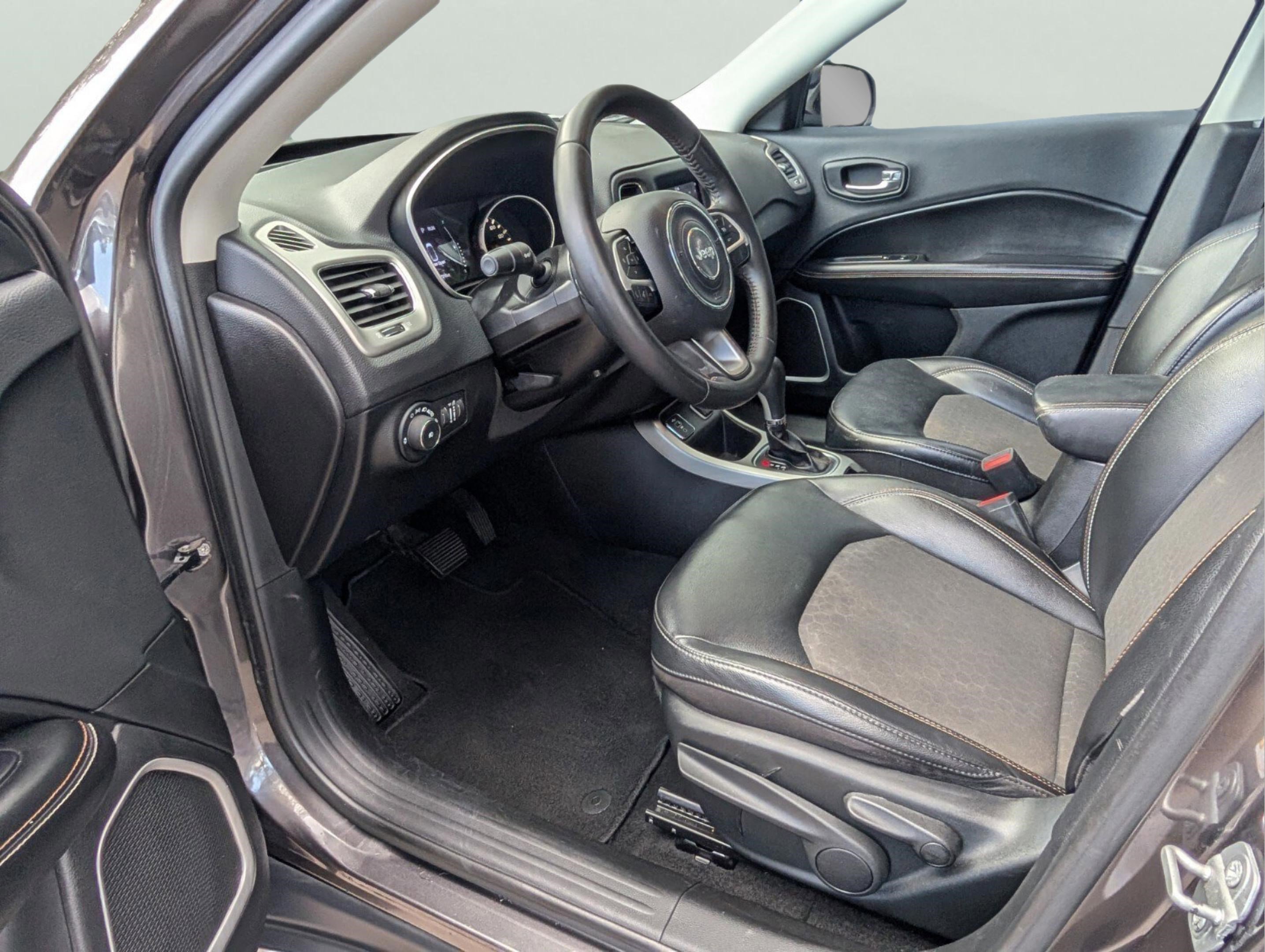 Used 2019 Jeep Compass Latitude image 35