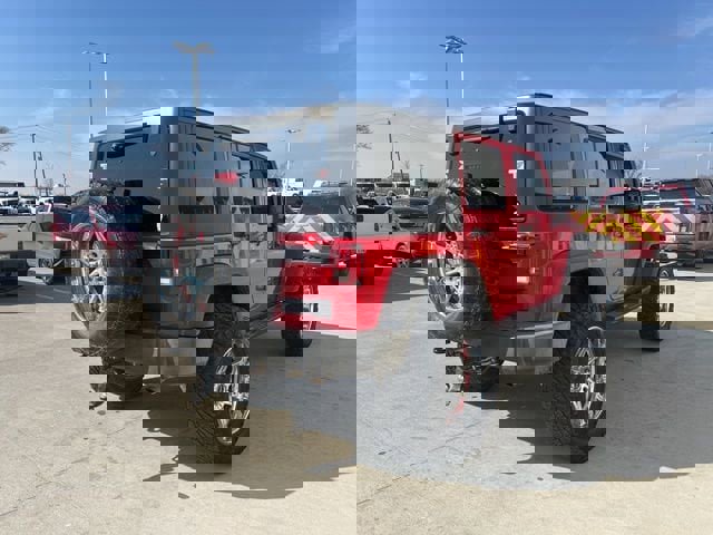 Used 2015 Jeep Wrangler Unlimited Rubicon w/ Connectivity Group image 3