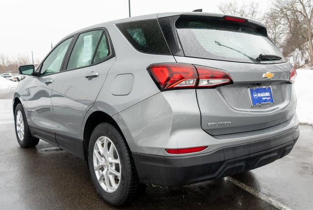 Used 2023 Chevrolet Equinox LS image 8