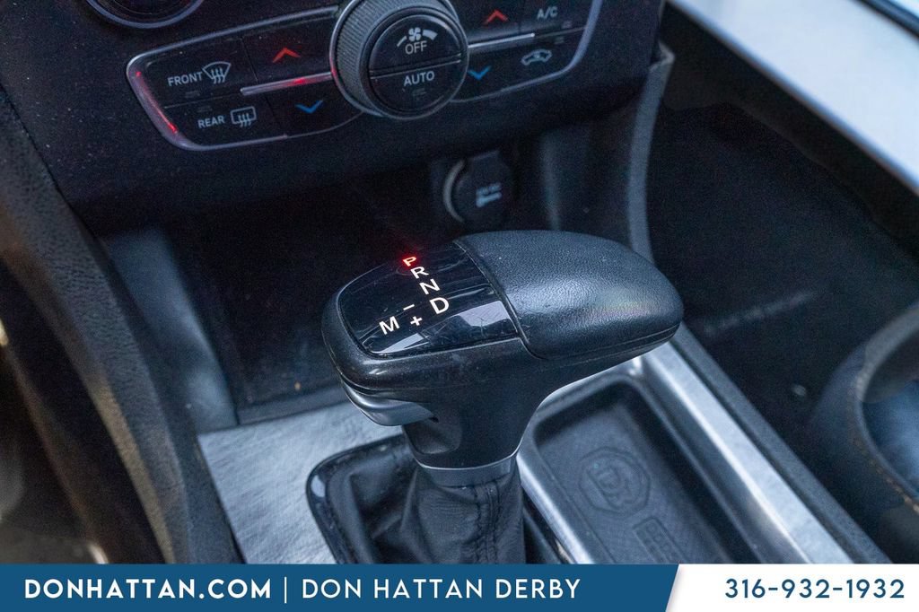 Used 2017 Dodge Charger R/T RWD image 10