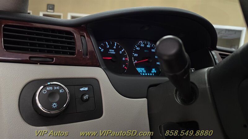Used 2006 Chevrolet Impala LT FWD image 21