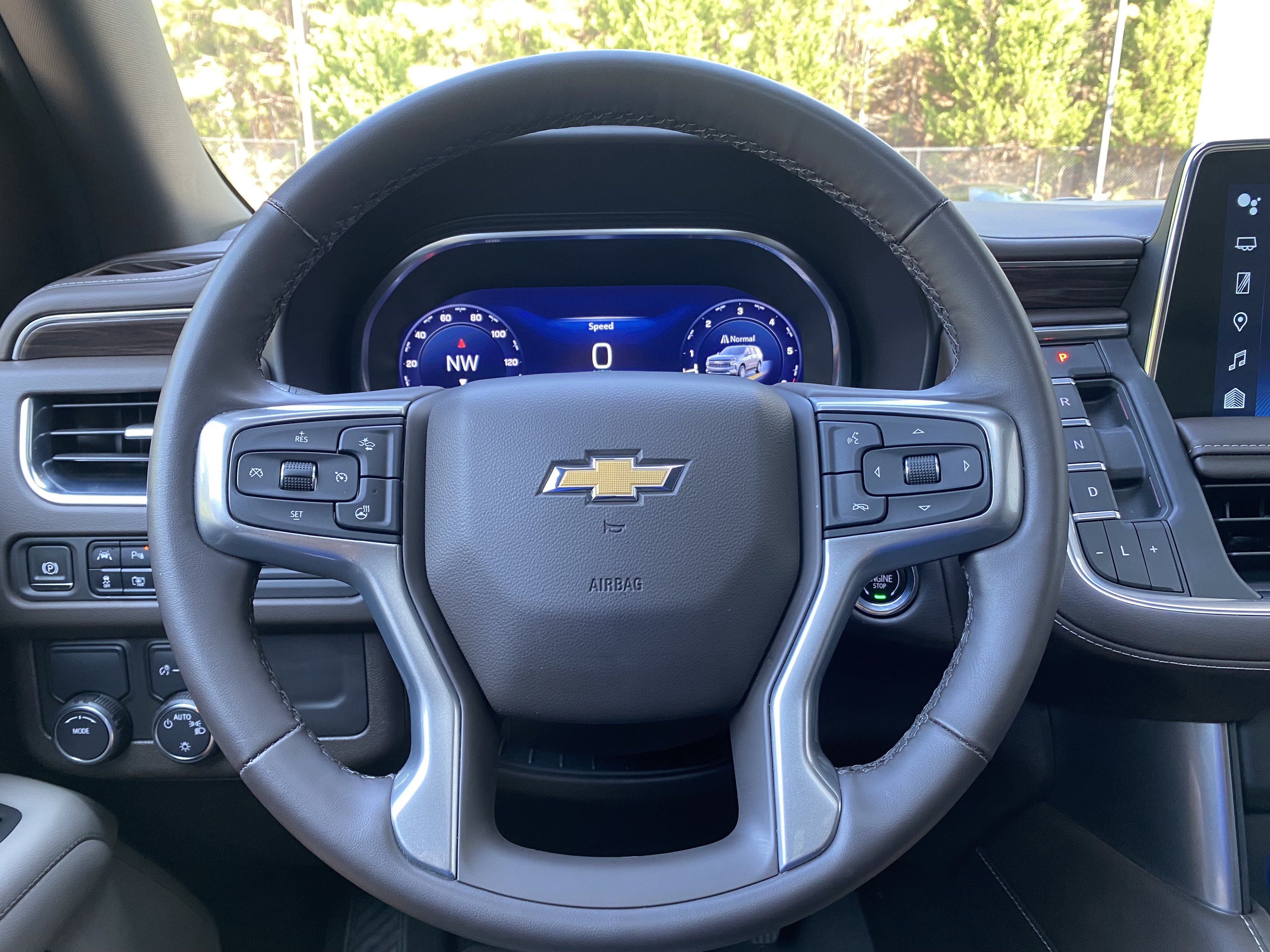 Used 2023 Chevrolet Tahoe LT w/ Luxury Package RWD image 15