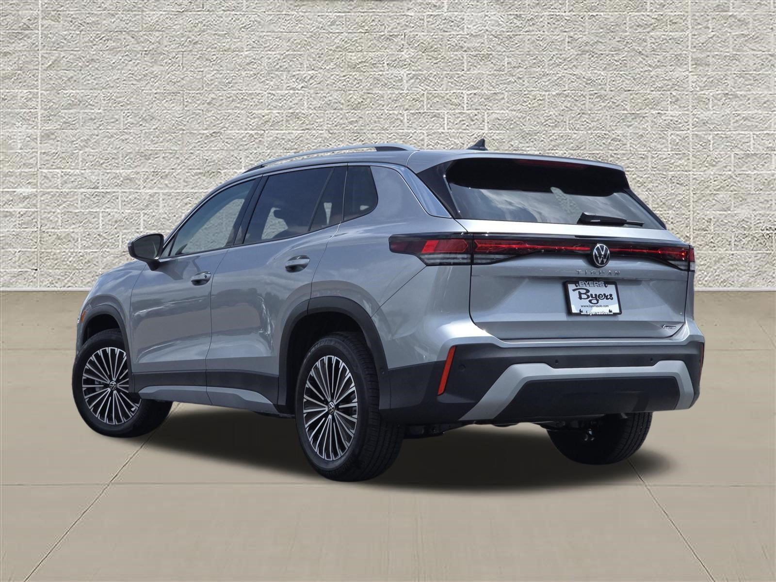 New 2026 Volkswagen Tiguan S AWD/4WD image 5