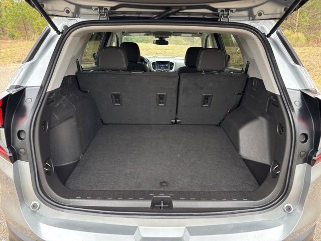 Used 2024 GMC Terrain SLE image 10