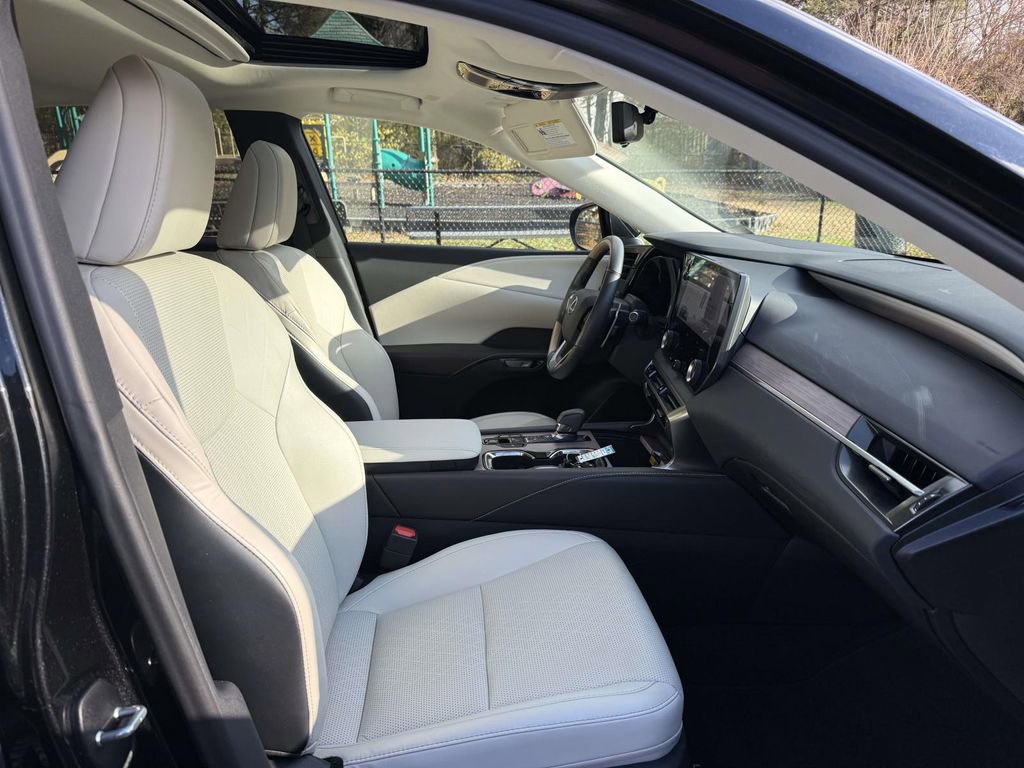 Used 2024 Lexus RX 350 image 12