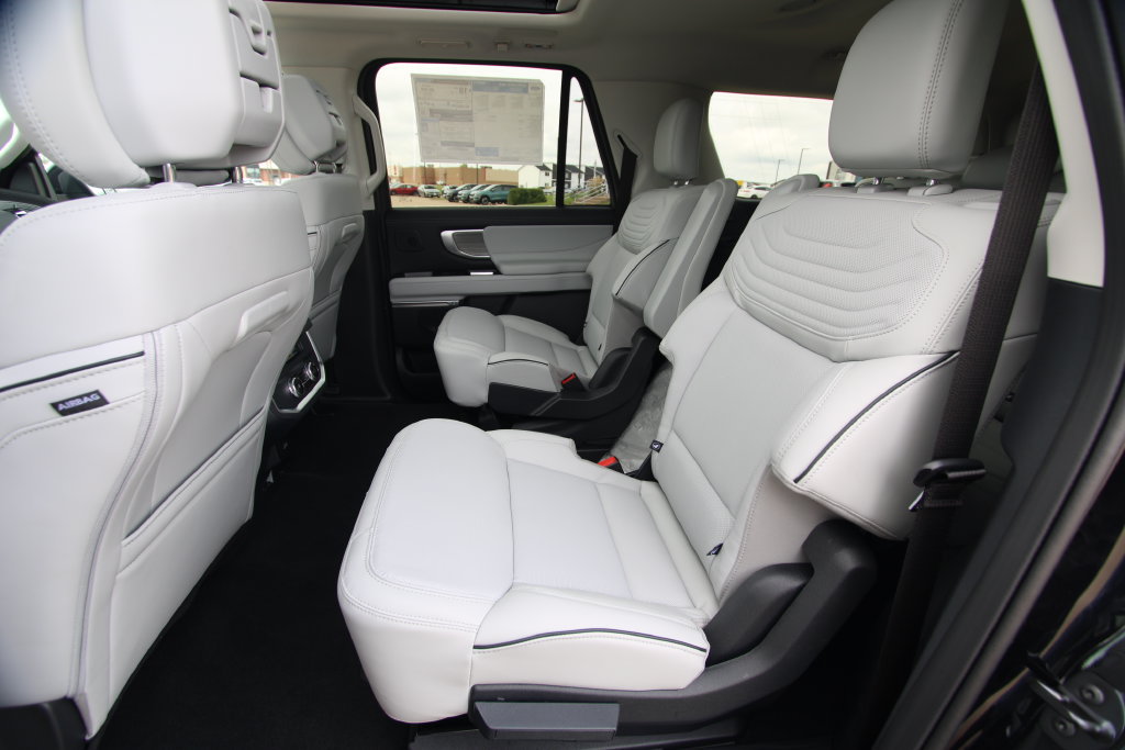 New 2027 Ford Expedition Max Platinum w/ Platinum Ultimate Package AWD/4WD image 7