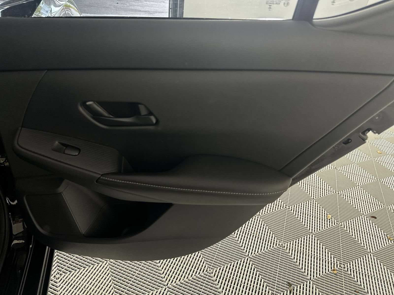 Certified 2024 Nissan Sentra SV FWD image 31