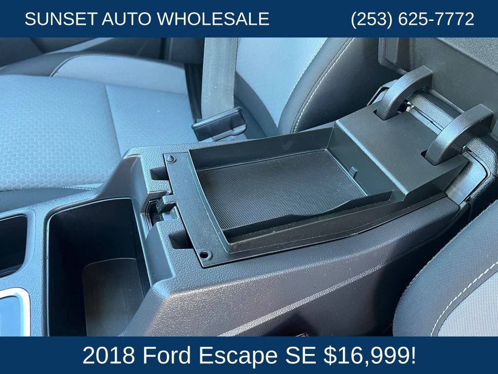 Used 2018 Ford Escape SE w/ SE Sync 3 Package image 31