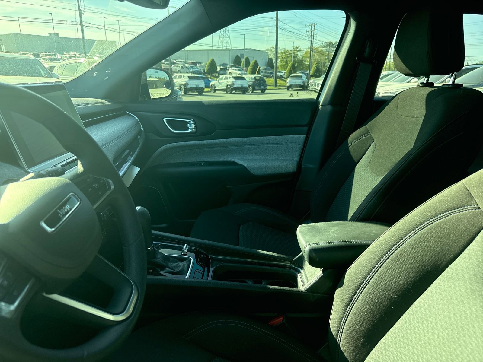 Used 2024 Jeep Compass Sport image 10