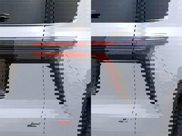 New 2026 Chevrolet Traverse Z71 w/ LPO, Illumination Package image 11