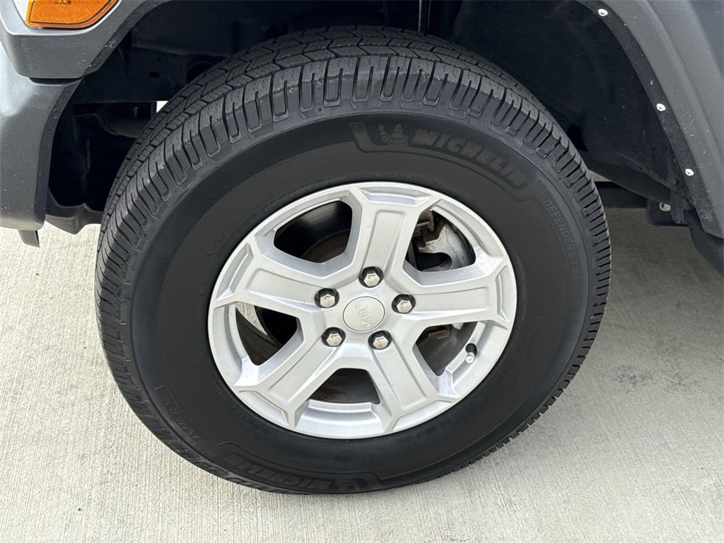 Used 2022 Jeep Wrangler Unlimited Sport image 30