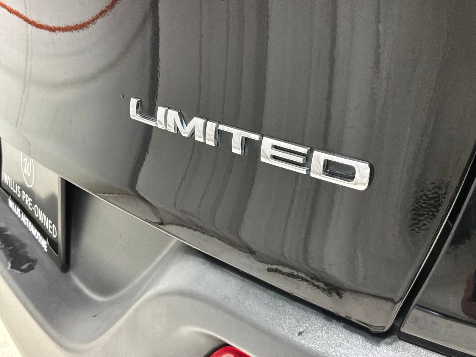 Used 2017 Jeep Cherokee Limited FWD image 11