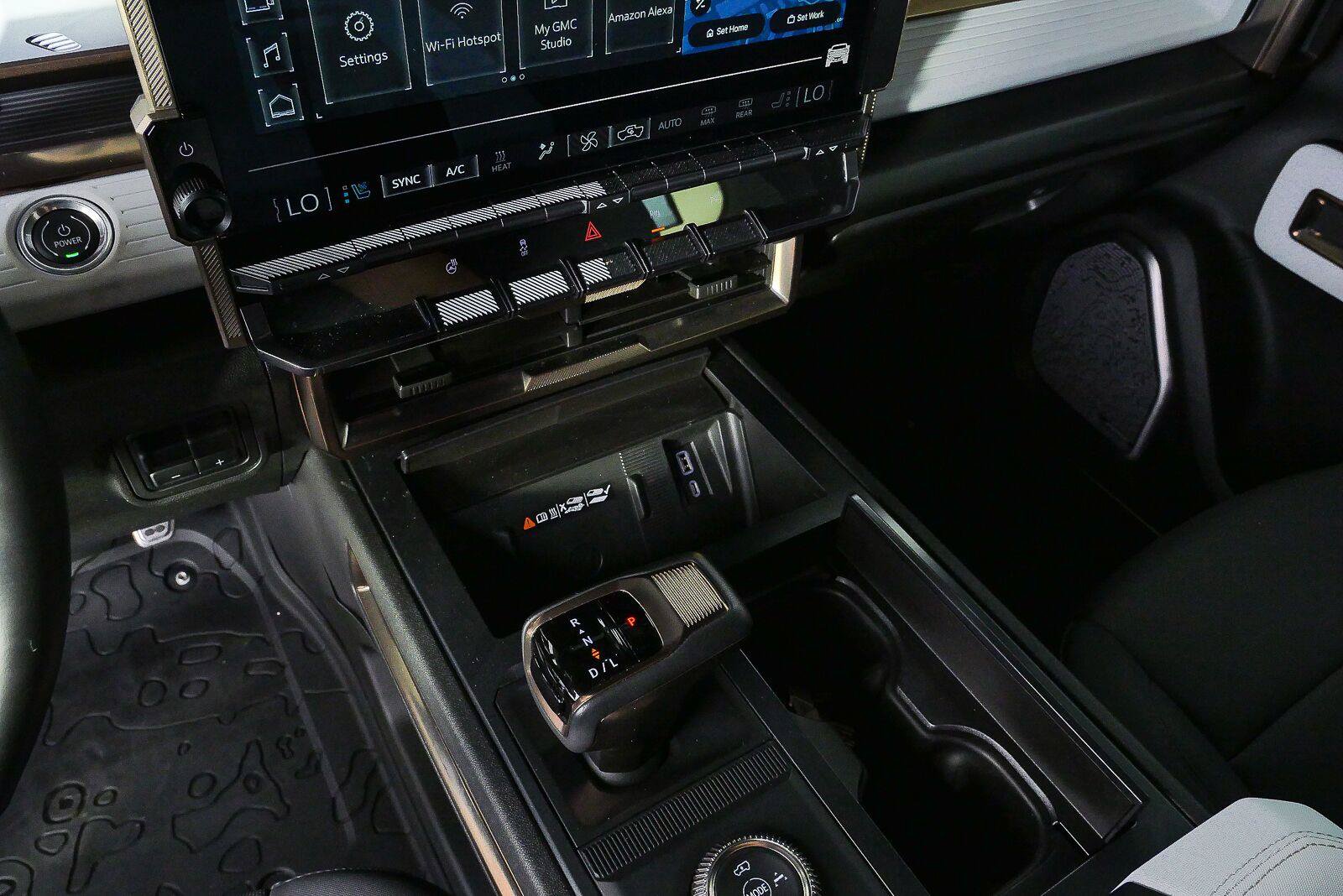 Used 2024 GMC Hummer EV 2X w/ LPO, Illumination Package AWD/4WD image 15