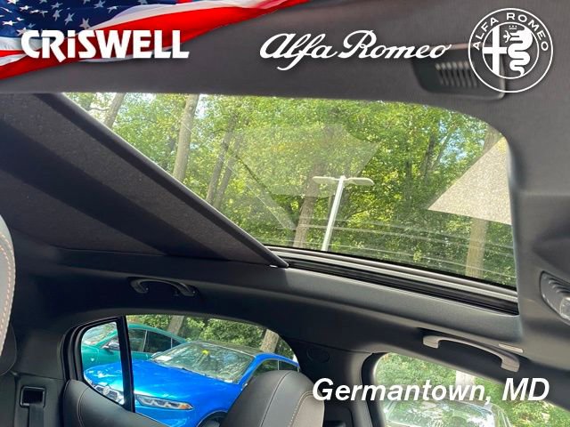 New 2025 Alfa Romeo Stelvio Sprint image 43