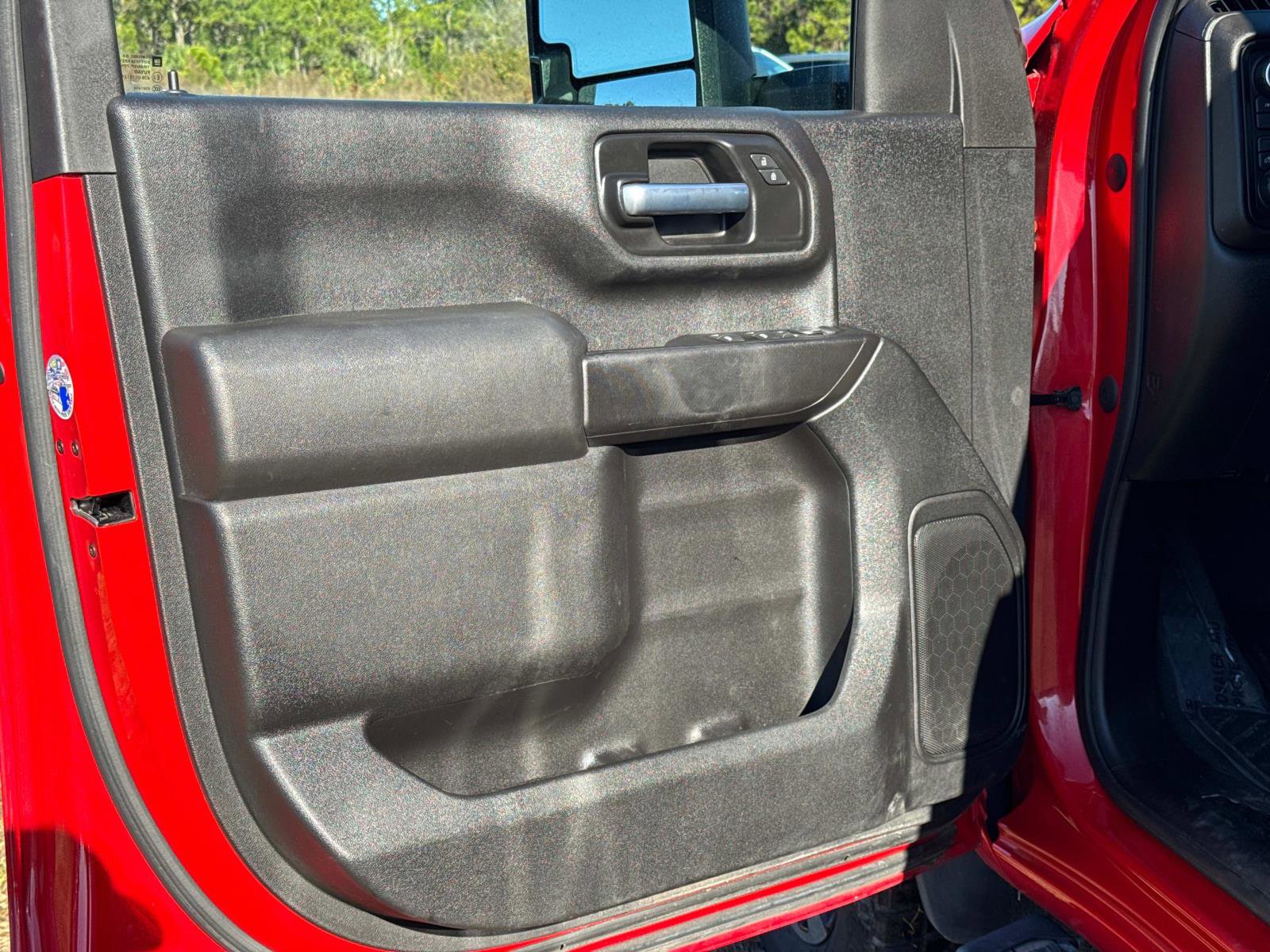 Used 2020 Chevrolet Silverado 2500 Custom w/ Custom Value Package image 17