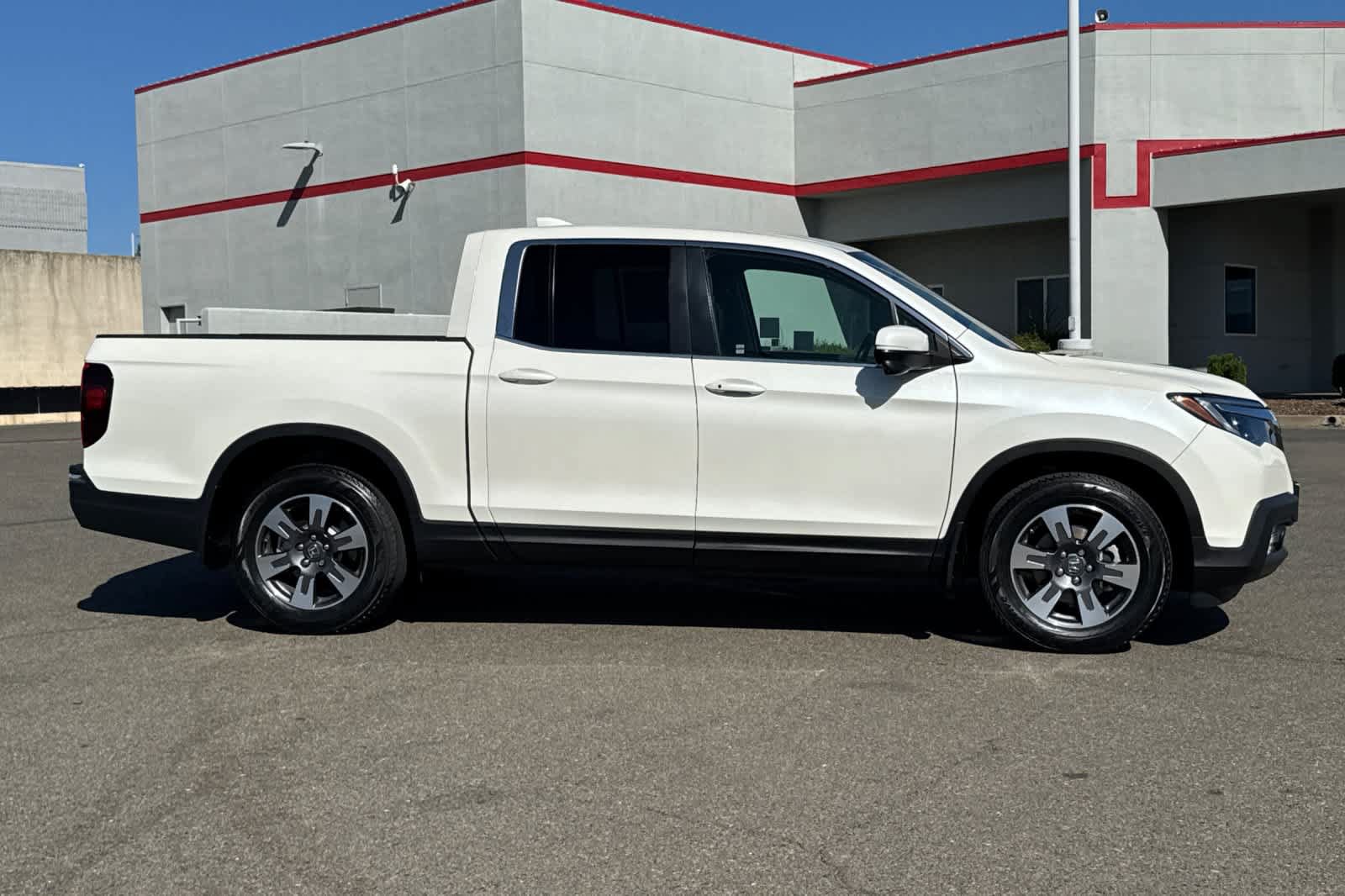 Used 2017 Honda Ridgeline RTL-T image 6