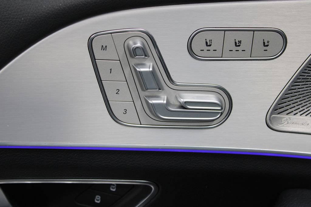 Used 2025 Mercedes-Benz GLS 450 4MATIC image 16