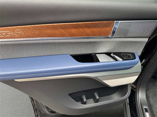 New 2026 Cadillac Vistiq Premium Luxury image 11