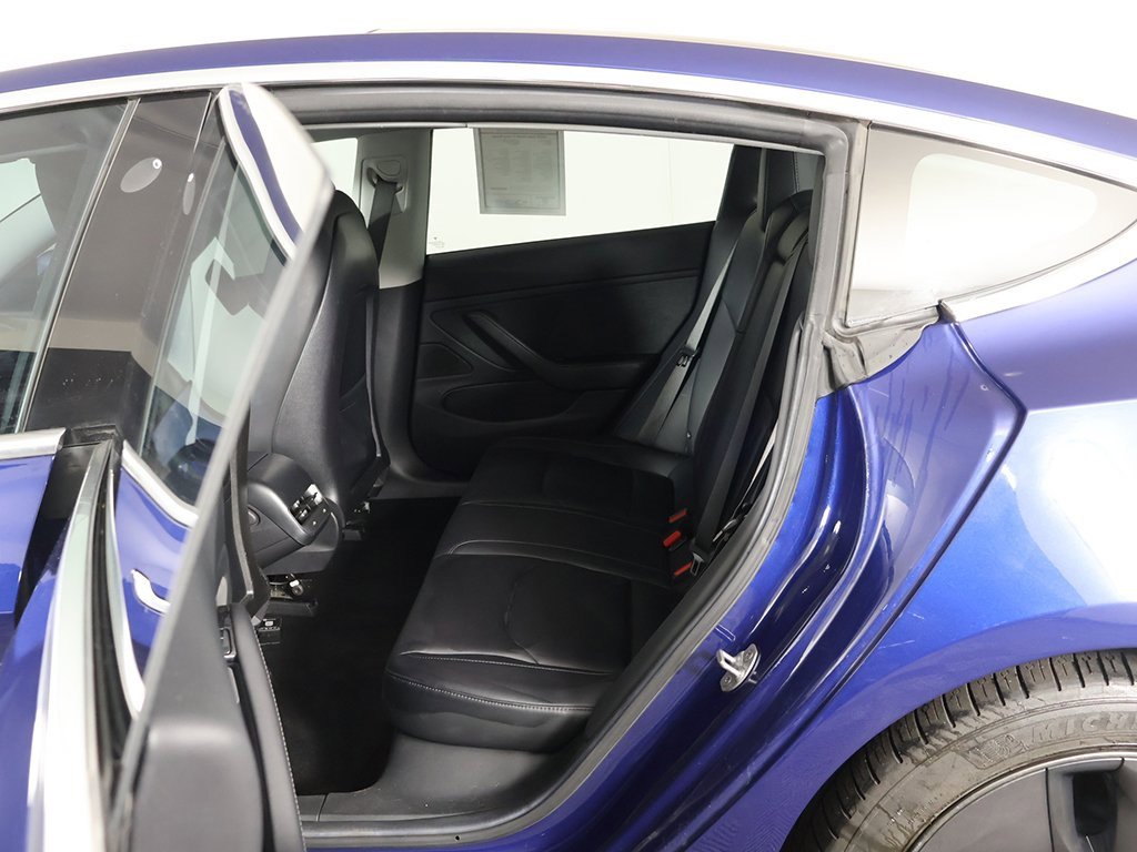 Used 2018 Tesla Model 3 Long Range image 30