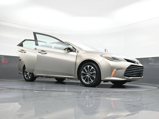 Used 2016 Toyota Avalon XLE Premium FWD image 42