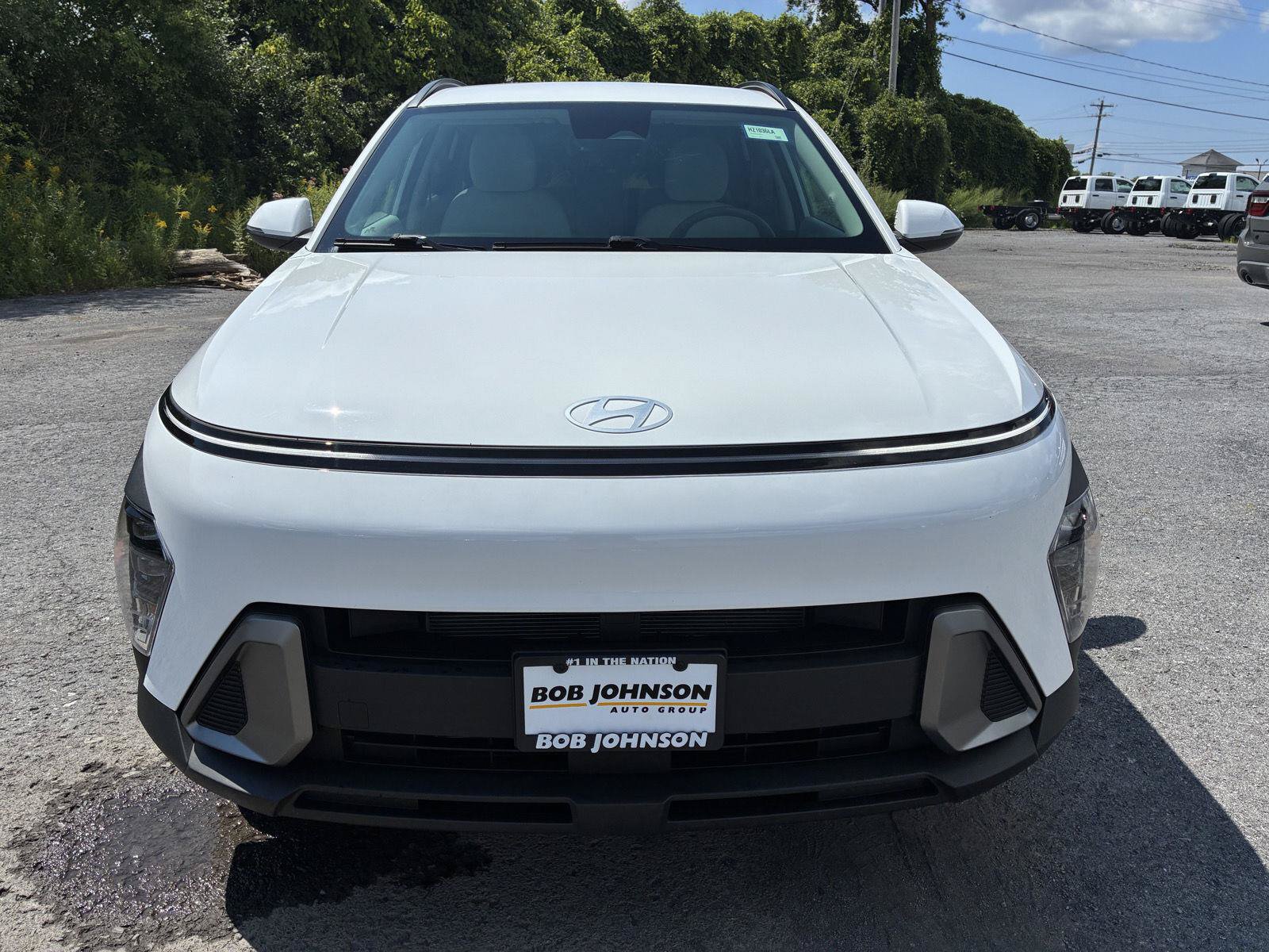 Used 2024 Hyundai Kona SEL w/ Convenience Package FWD image 2