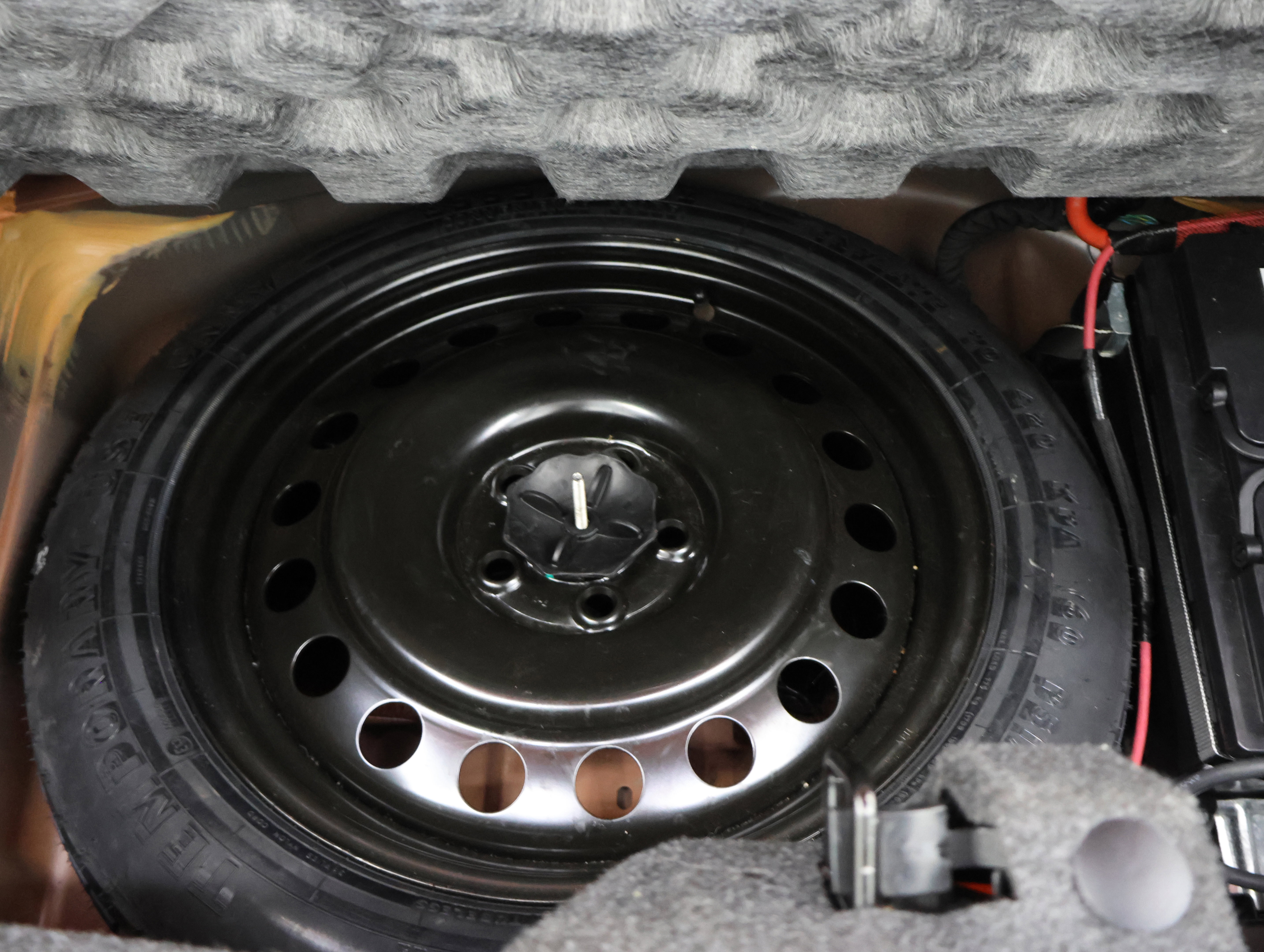 Used 2009 Dodge Challenger R/T image 27