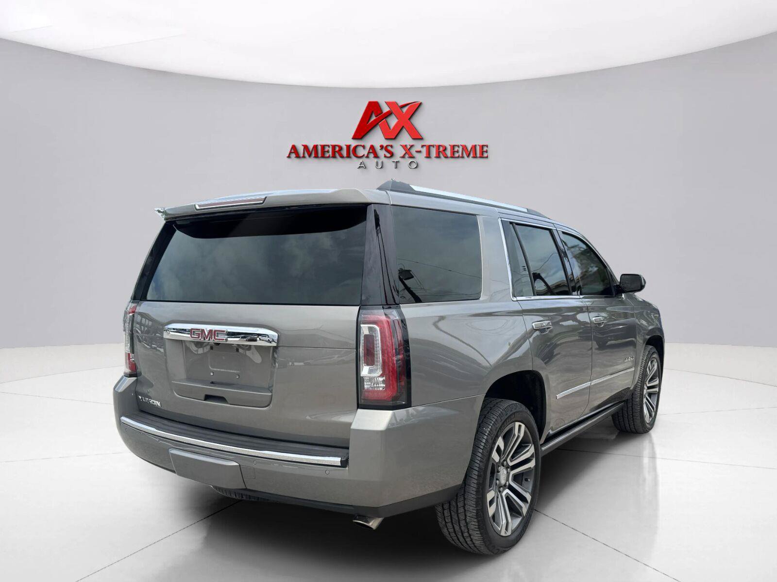 Used 2019 GMC Yukon Denali w/ Denali Ultimate Package AWD/4WD image 6